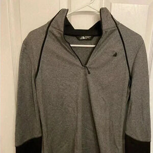 The Northface Womens Gray black 1/4  zip  pullover size medium
